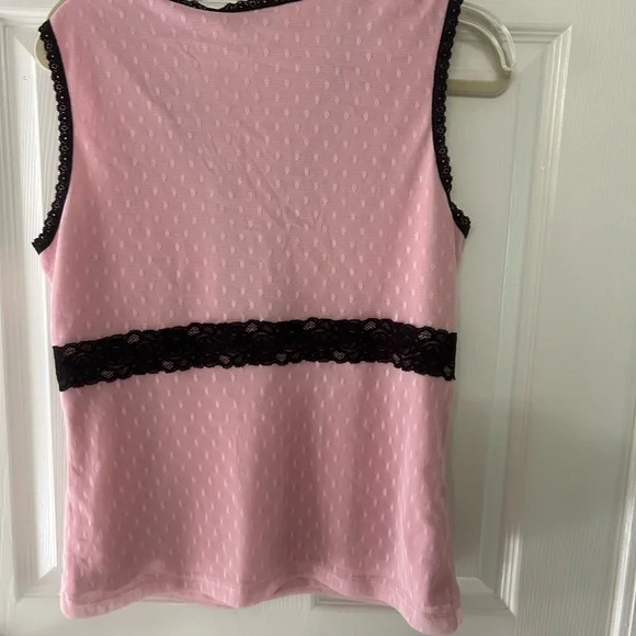 New York & Company Y2K Pink Lace Vintage Deep V Top babydoll - Picture 7 of 7